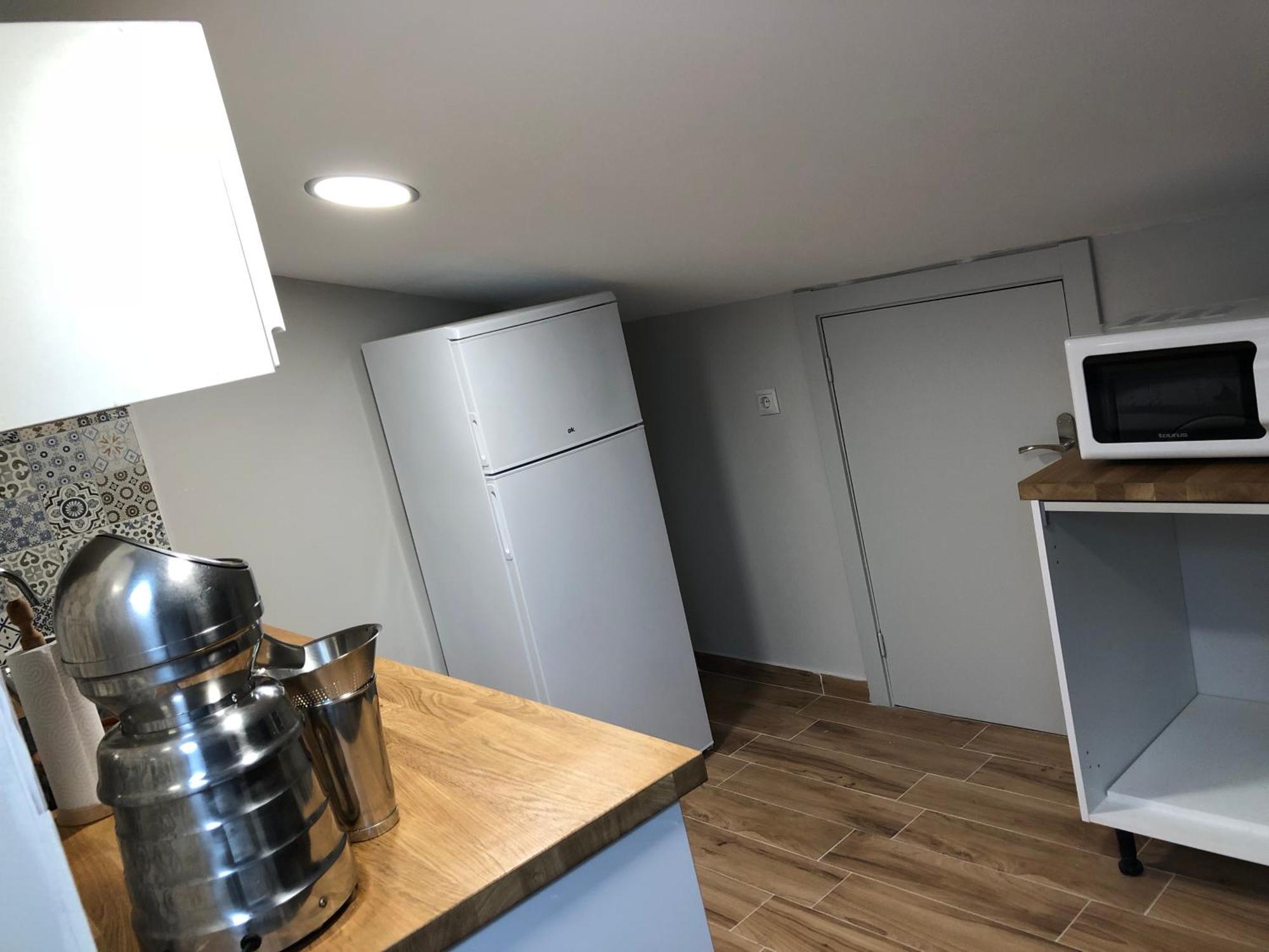 Habitacion Con Cocina Y Bano Bilbao Ngoại thất bức ảnh